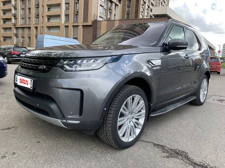 2017 Land Rover Discovery V, серый, 3050000 рублей, вид 3