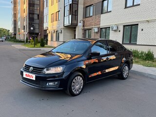 2015 Volkswagen Polo V Рестайлинг, чёрный, 890000 рублей, вид 1