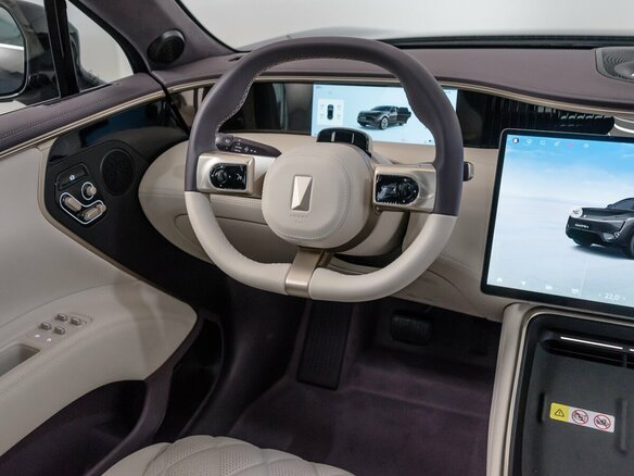 2025 Avatr 11 116 kWh I, чёрный - вид 20