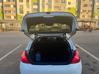 2011 Peugeot 308 I, белый, 550000 рублей, вид 4