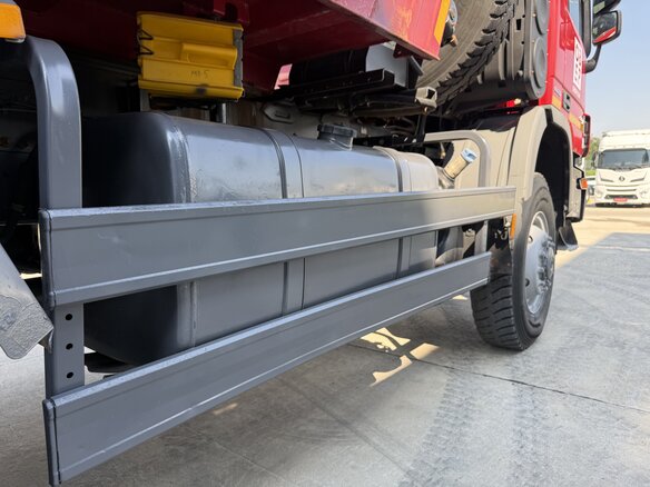 2018 Mercedes-Benz Actros, красный, 9980000 рублей - вид 24