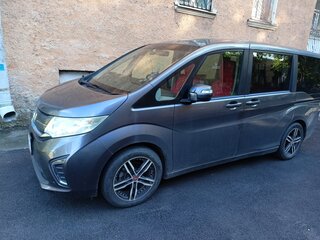 2015 Honda Stepwgn V, серый, 1730000 рублей, вид 1