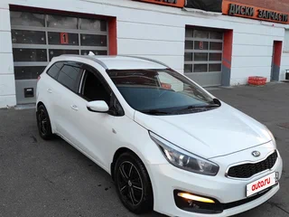 2017 Kia Ceed II Рестайлинг, белый, 1150000 рублей, вид 4