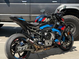 2025 BMW M 1000 R, чёрный, 2500000 рублей, вид 3