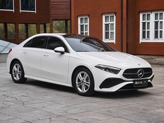 2023 Mercedes-Benz A-Класс 180 Long IV (W177) Рестайлинг, белый, 1980000 рублей, вид 3