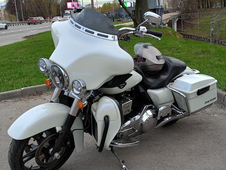 2010 Harley-Davidson Electra Glide, белый, 870000 рублей, вид 2