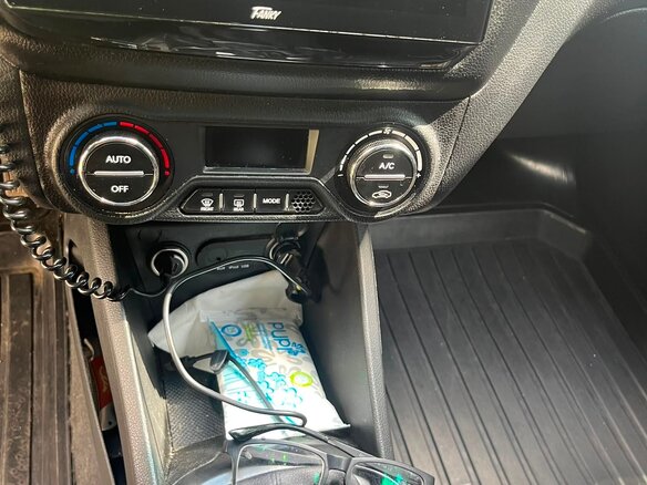 2013 Kia Rio 5-speed III, белый, 750000 рублей - вид 12