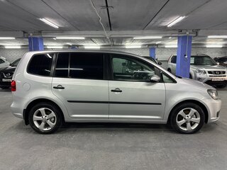 2011 Volkswagen Touran I Рестайлинг 2, серебристый, 829000 рублей, вид 4