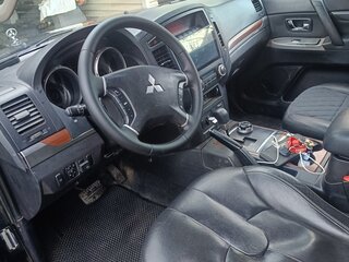 2007 Mitsubishi Pajero IV, чёрный, 1400000 рублей, вид 5
