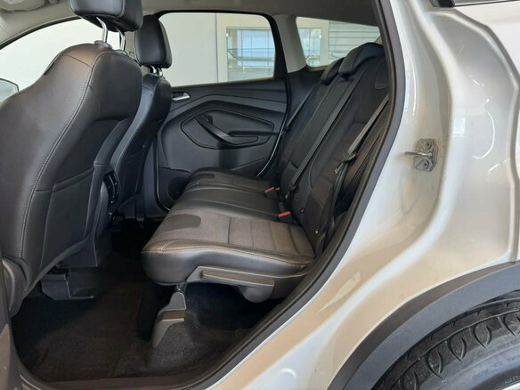 2015 Ford Kuga II, белый, 1069000 рублей - вид 12
