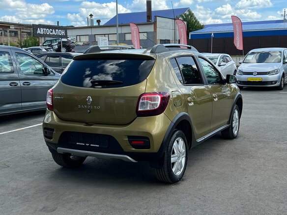 2017 Renault Sandero Stepway II, золотистый - вид 6