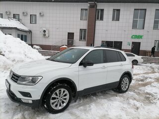 2017 Volkswagen Tiguan II, белый, 2050000 рублей, вид 1