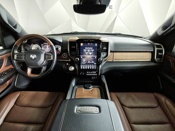 2019 Ram 1500 Crew Cab V, белый, 7200000 рублей - вид 13
