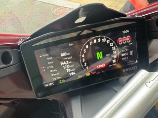 2025 Ducati Panigale V4, красный, 2547000 рублей, вид 5