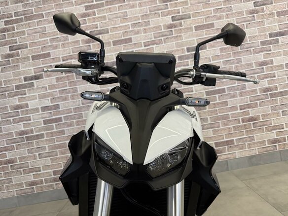 2025 Honda CB 1000 Hornet, белый, 1275000 рублей