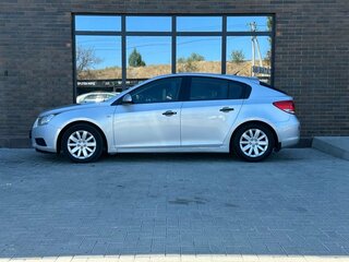 2012 Chevrolet Cruze I, серебристый, 690000 рублей, вид 2
