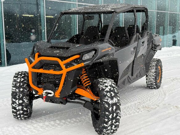 2025 BRP Can-Am Commander Max XT, красный - вид 3