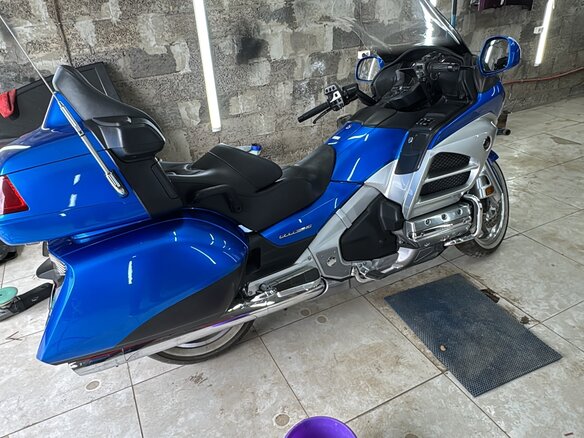 2011 Honda GL 1800 Gold Wing, синий, 1700000 рублей