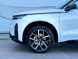 2026 Volkswagen Tavendor I Рестайлинг, белый, 5850000 рублей, вид 3