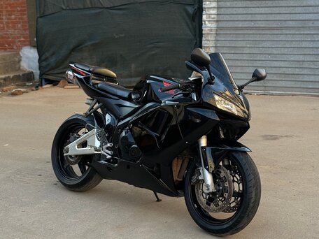 2005 Honda CBR 600RR, чёрный, 525000 рублей, вид 1