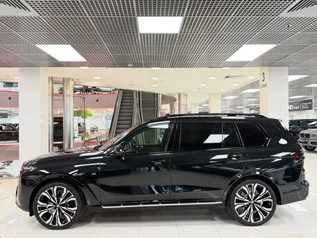 2026 BMW X7 40d I (G07) Рестайлинг, чёрный, 17999000 рублей, вид 5