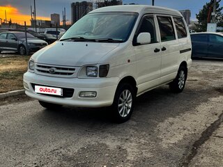 2002 Toyota Town Ace III, белый, 580000 рублей, вид 1