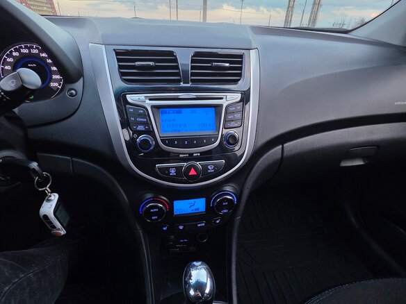 2012 Hyundai Solaris I, синий, 815000 рублей - вид 10