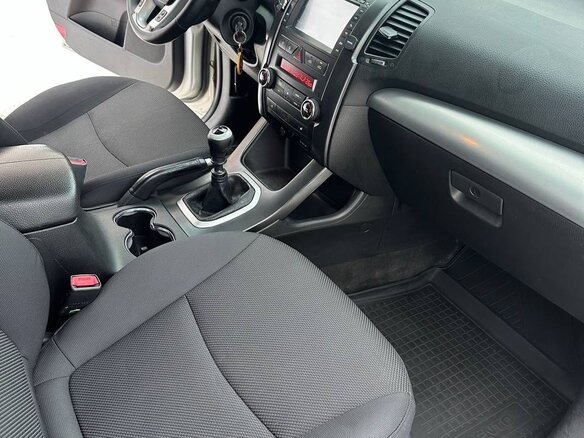 2012 Kia Sorento II, серебристый, 1050000 рублей - вид 9