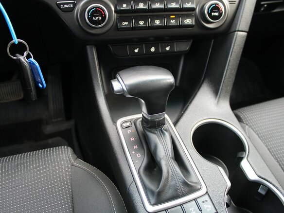 2016 Kia Sportage IV, коричневый, 1920000 рублей - вид 18