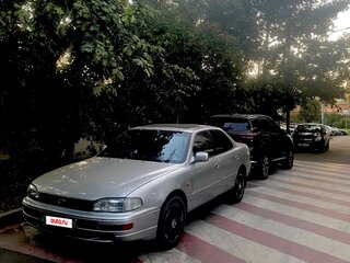 1994 Toyota Camry III (XV10), серебристый, 240000 рублей, вид 1