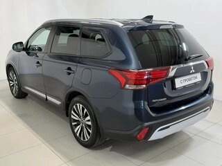 2020 Mitsubishi Outlander III Рестайлинг 3, синий, 1570000 рублей, вид 4