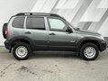 2017 Chevrolet Niva I Рестайлинг, серый, 625000 рублей - вид 3