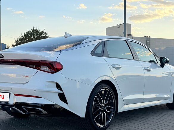 2021 Kia K5 III, белый, 2900000 рублей - вид 6
