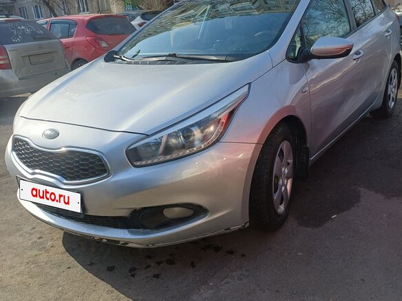 2013 Kia Ceed II, серебристый, 555000 рублей