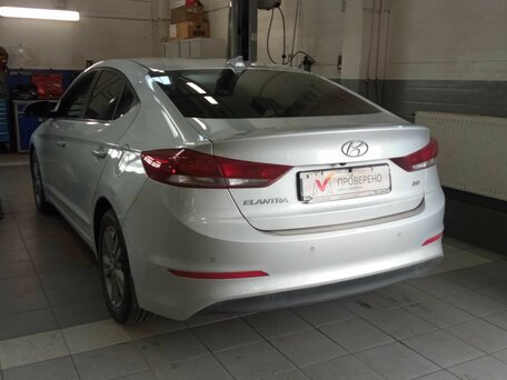 2018 Hyundai Elantra VI (AD) Рестайлинг, серебристый, 1545000 рублей, вид 4