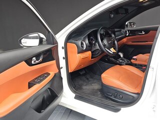 2022 Kia K3 II Рестайлинг, белый, 1575000 рублей, вид 5
