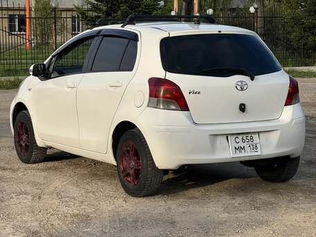 2009 Toyota Vitz II (XP90), белый, 530000 рублей, вид 5