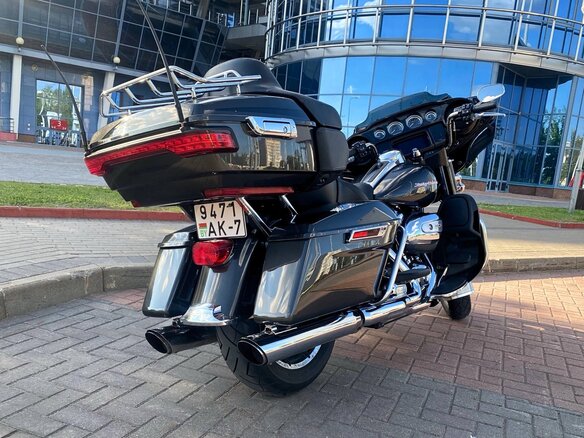 2019 Harley-Davidson Electra Glide, серый, 1390000 рублей - вид 6