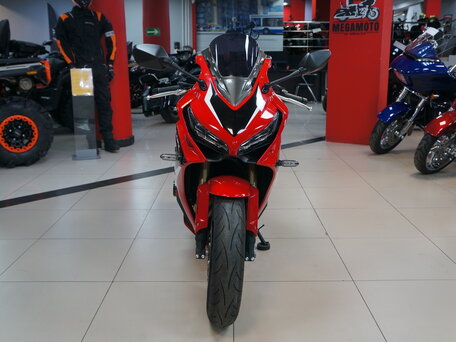 2021 Honda CBR 650R, красный, 1030000 рублей, вид 4