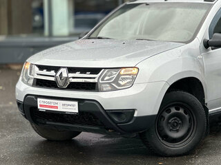2017 Renault Duster I Рестайлинг, серебристый, 869000 рублей, вид 2