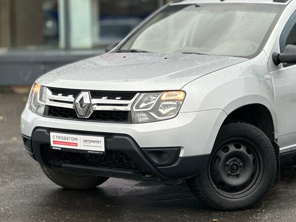 2017 Renault Duster I Рестайлинг, серебристый, 869000 рублей - вид 1