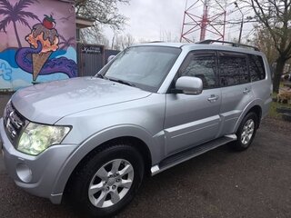 2011 Mitsubishi Pajero IV Рестайлинг 1, серебристый, 2100000 рублей, вид 3