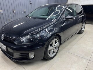 2010 Volkswagen Golf VI, чёрный, 900000 рублей, вид 1