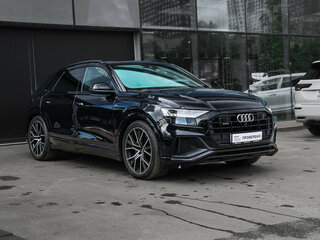 2019 Audi Q8 55 TFSI I (4M), чёрный, 4550000 рублей, вид 3