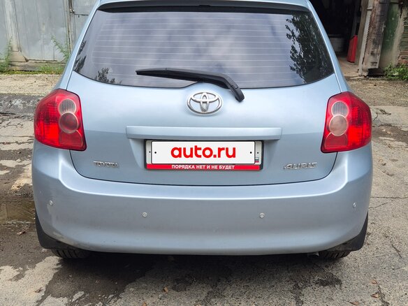 2008 Toyota Auris I, голубой, 600000 рублей - вид 2