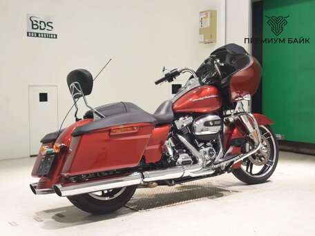 2018 Harley-Davidson Road Glide, красный, 1899000 рублей, вид 5