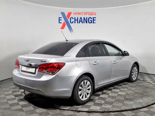 2013 Chevrolet Cruze I Рестайлинг, серебристый, 434000 рублей, вид 4