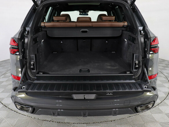 2025 BMW X5 40i IV (G05/G18) Рестайлинг, серый - вид 6