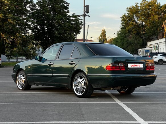 1996 Mercedes-Benz E-Класс 320 II (W210, S210), зелёный, 550000 рублей - вид 2