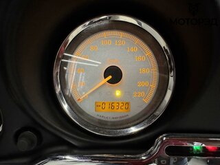 2008 Harley-Davidson Street Glide, белый, 885000 рублей, вид 2